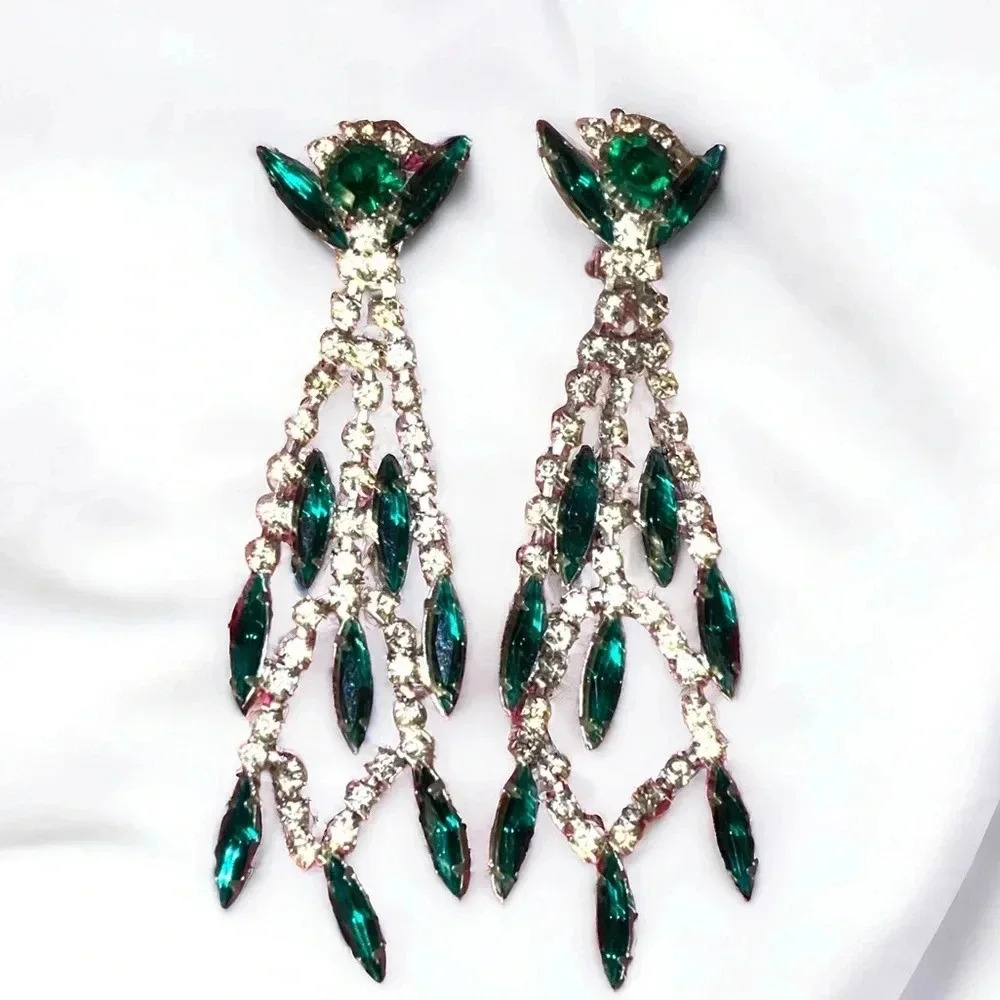 Vintage Juliana Style Green Rhinestone Chandelier Silver Tone Clip On Earrings